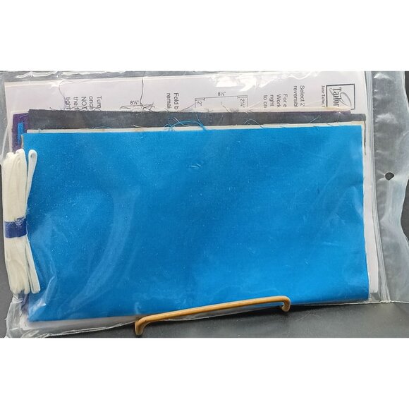 Sew Your Own Reversible Face Mask Kit For 4 Masks With Cotton Fabric Elastic - Picture 2 of 2